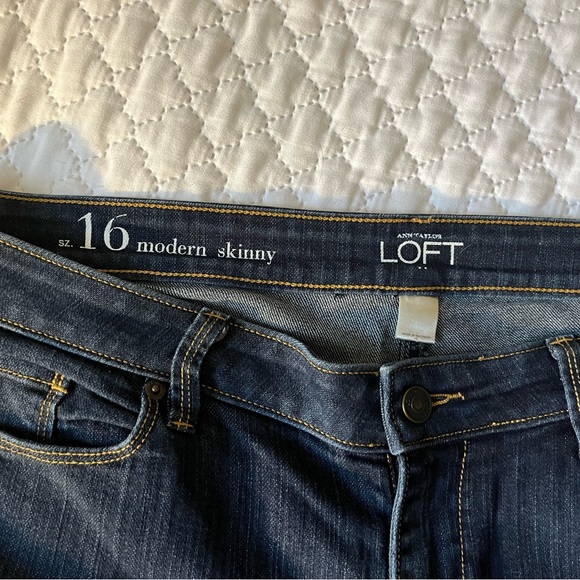 LOFT Modern Skinny denim - Picture 2 of 9